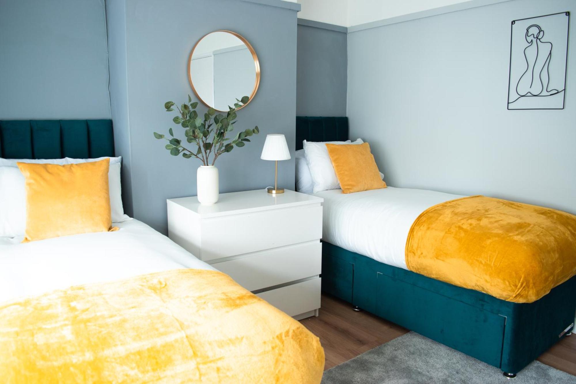 4 Bed Free Parking, Garden Ferienhaus Stadtteil Ealing